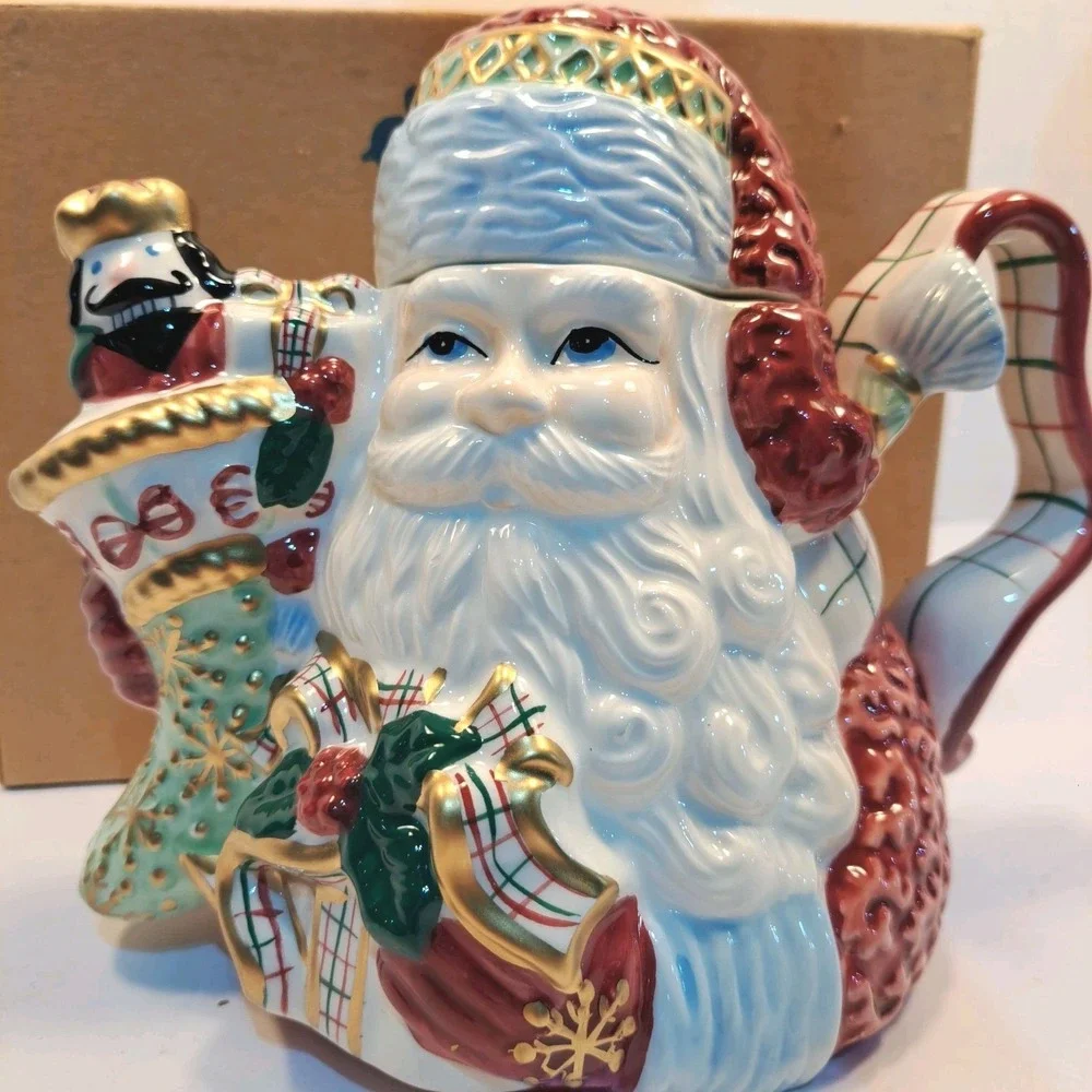 Vintage Avon Ceramic ST. NICHOLAS TEAPOT MULTICOLOR Christmas Holiday